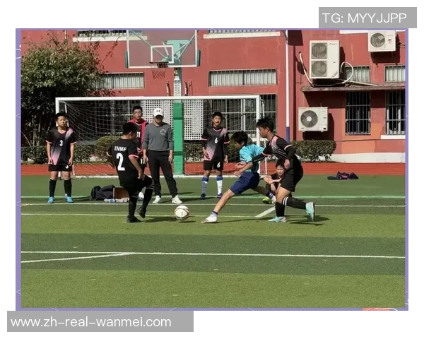 高中生足球比赛精彩瞬间高清图片分享与欣赏